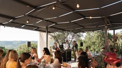 Nedavno so se članice zbrale v osrčju Istre, kjer so kot prve gostje doživele ekskluziven večer v novem prostoru priznane vinske hiše Rossi Winery.