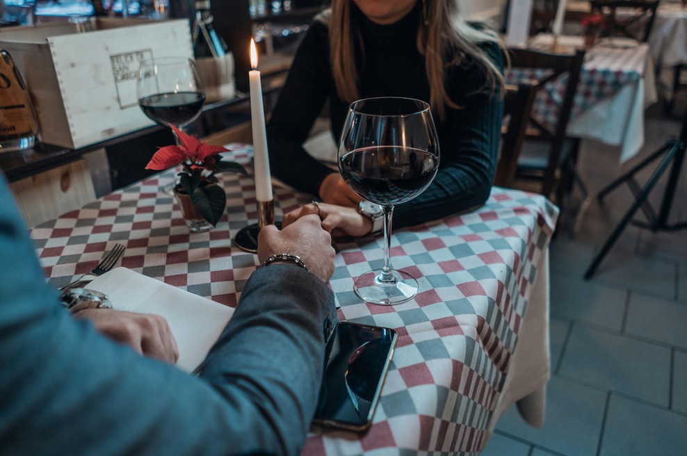 Bizarna resnična prigoda z zmenka: "Ko sem prišel ponjo, je rekla: 'To bo 100 evrov' in želela, da ..." (foto: Unsplash)