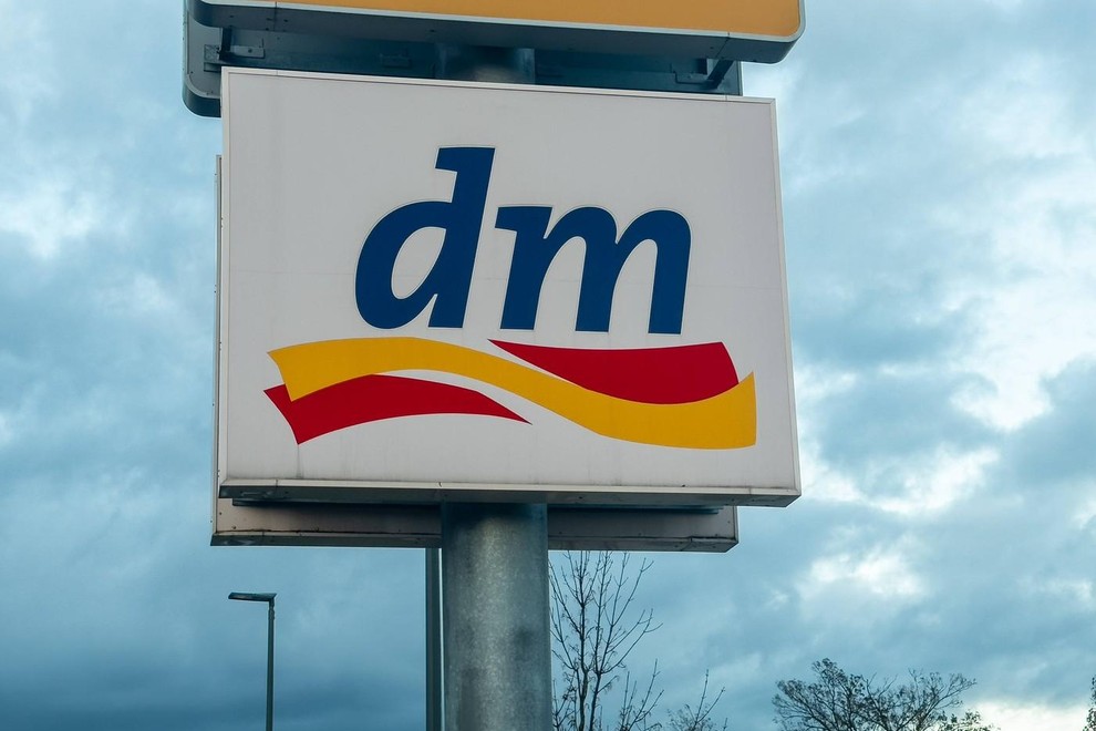 dm