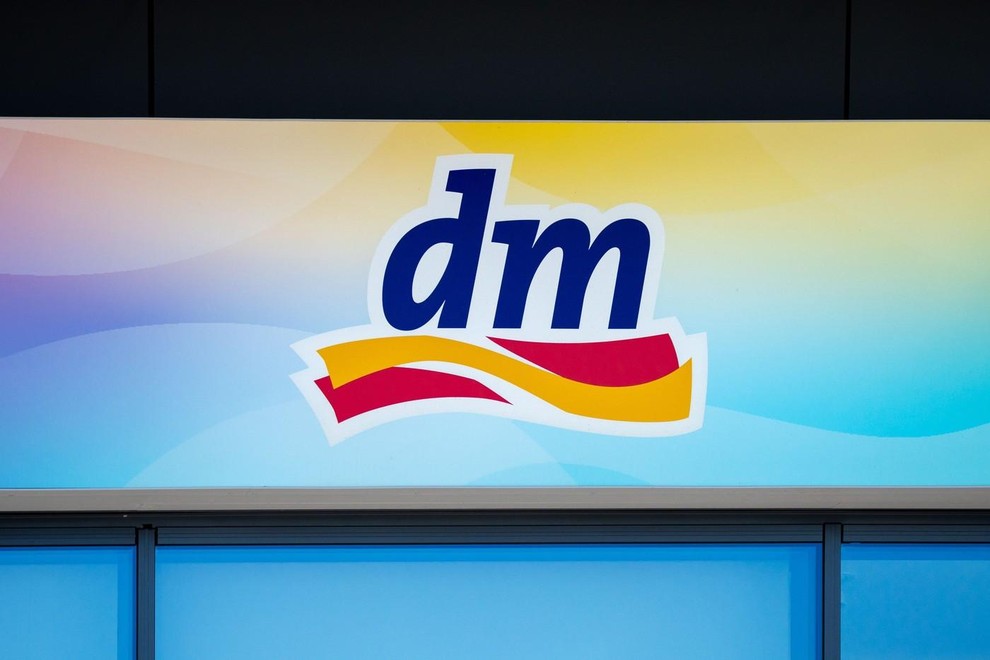 dm