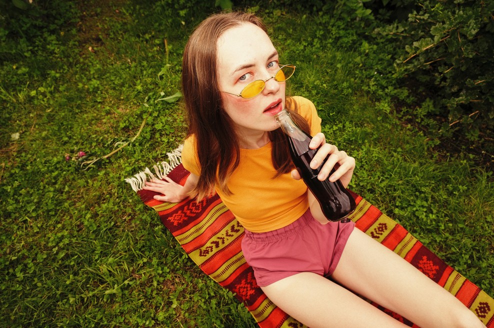 Končno razkrito: to je razlog, da ima Coca-Cola iz kozarca povsem drugačen okus kot iz pločevinke (foto: UNSPLASH)
