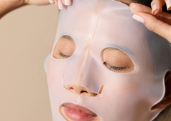 3 kolagenske maske za obraz, ki so obnorele TikTok – obljubljajo napeto kožo v nekaj minutah, dobite pa jih tudi pri nas