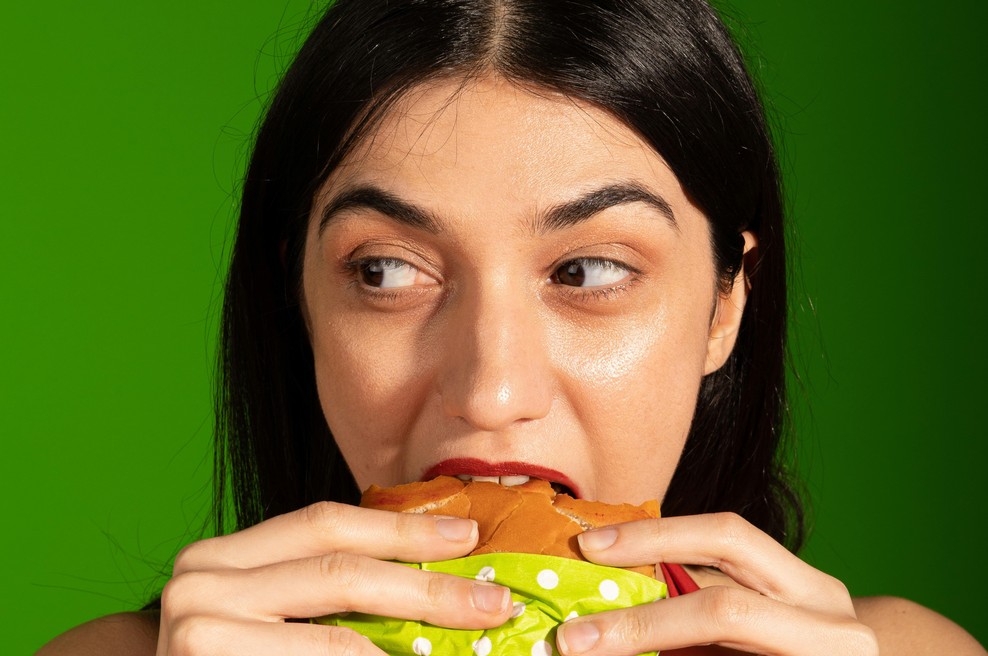 Nikoli ne jeste zajtrka? Našli smo recept za edini proteinski prigrizek, ki ga potrebujete (in to brez jajc) (foto: UNSPLASH)