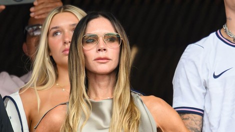 To je ena najbolj trendi manikir trenutno in tako jo lahko poustvarite tudi same (nosi jo celo Victoria Beckham!)