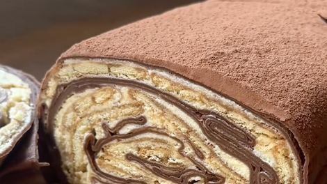 Tiramisu ali palačinke? Verjeli ali ne, našli smo sladico, ki združuje oboje