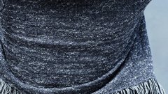 H&M ima jakno za manj kot 20 evrov, ki je videti noro luksuzno (spominja na Chanel)