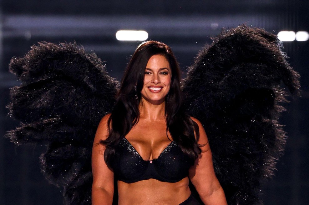 Oblika modrčka, ki bi se ji morale izogniti, če imate večje prsi (+ model, ki vam najbolje pristaja) (foto: PROFIMEDIA)