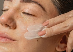 Nivea ima 4 nove kreme za obraz za manj kot 6 evrov – skrivnost je v tem, kateri lonček izberete