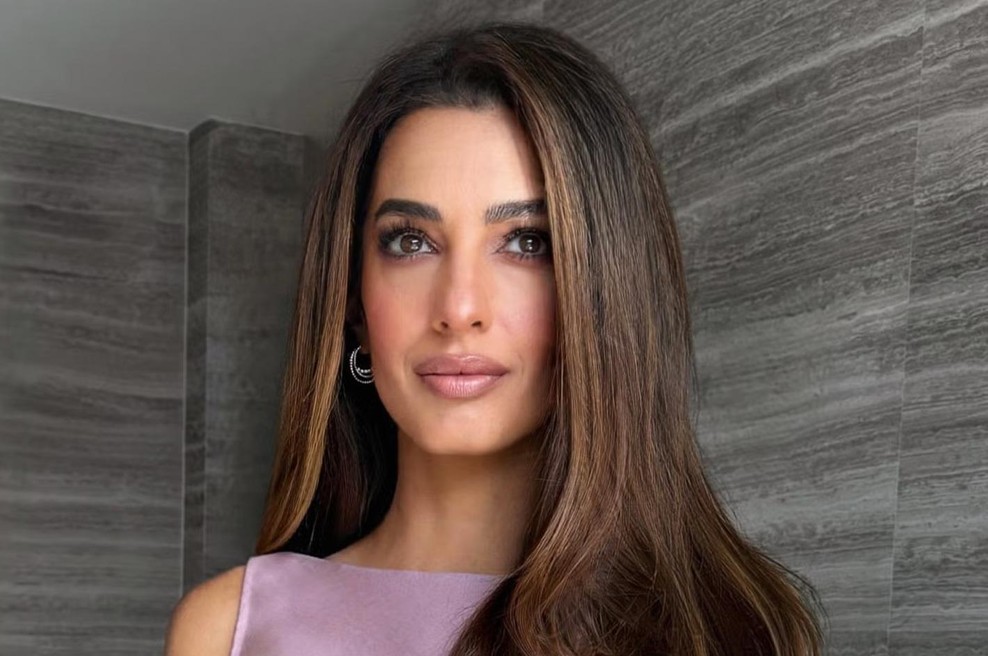 Amal Clooney navdušila z novo barvo las, ki bo to jesen povsod - frizerji pravijo, da ima 1 veliko prednost (foto: PROFIMEDIA)