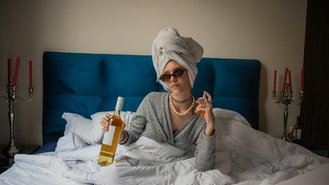 Razglasili so ga za najboljši ženski parfum vseh časov: diši po kavi in vanilji, ženske pa se mu že leta ne morejo upreti