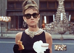 3 modni kosi, ki jih je Audrey Hepburn nosila znova in znova (še danes so videti šik)