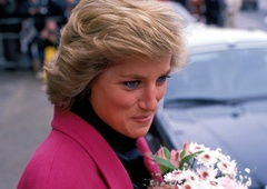 Vrača se barvna kombinacija iz 80-tih, ki je bila pravi modni hit (nosila jo je tudi princesa Diana)