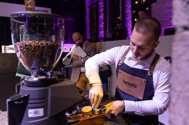 Barcaffè Barista Cup 2026: Slovenec Jasmin Husić razglašen za najboljšega barista v regiji