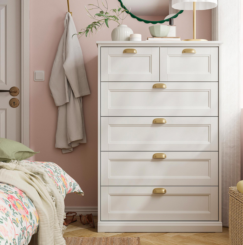 Ikea ima novo serijo pohištva, ki je videti precej dražja, kot je v resnici: spominja na kose iz prestižnih interierjev