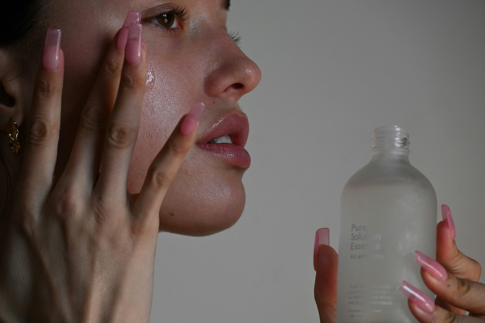 Vitamin C, retinol, azelaična kislina ... To so sestavine, ki jih trenutno obožuje lepotni svet (in kaj v resnici naredijo za vašo kožo)