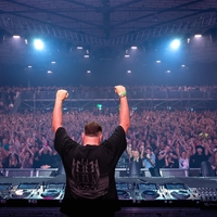 Veličastno praznovanje abrahama: DJ Umek v Ljubljani pripravil spektakel, kakršnega ne bo nikoli in nikjer več
